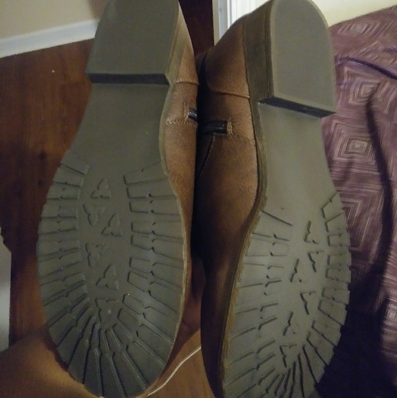 Boots - Picture 3 of 3